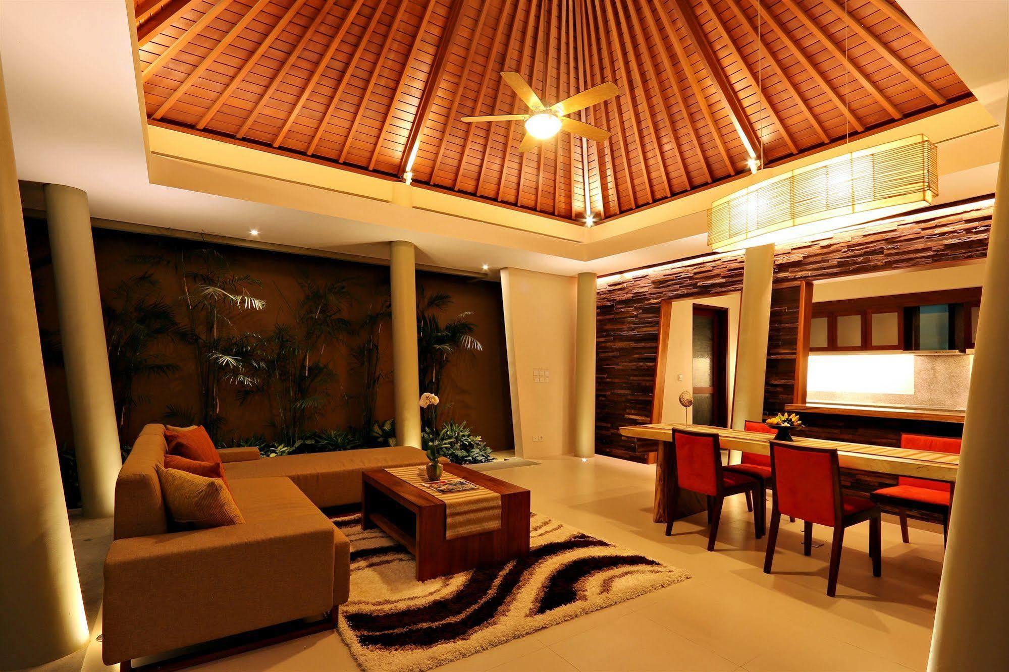 The Kasih Villas & Spa Seminyak Buitenkant foto