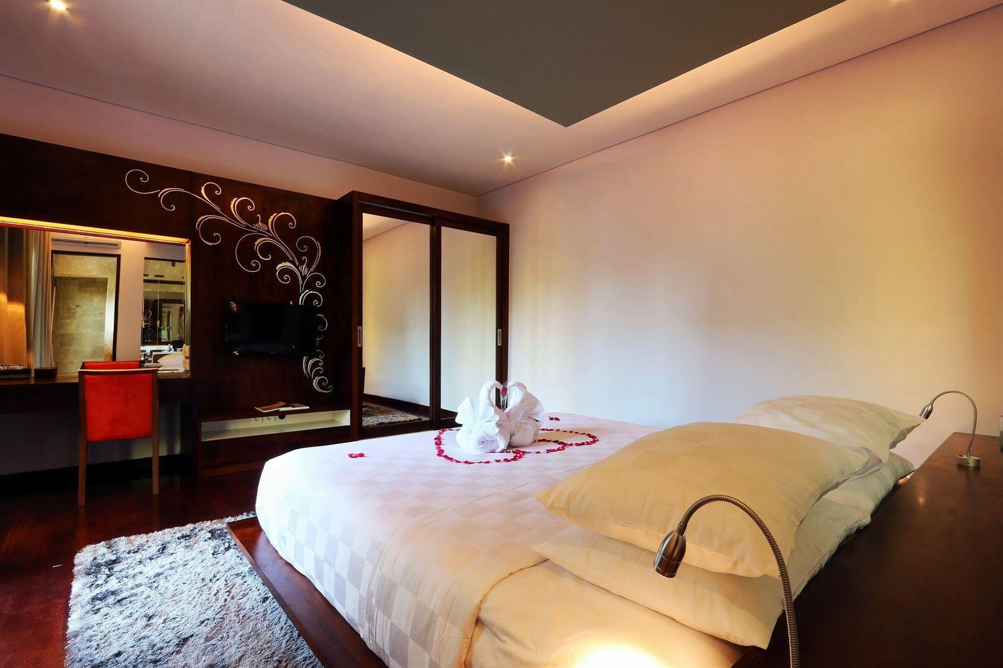The Kasih Villas & Spa Seminyak Buitenkant foto